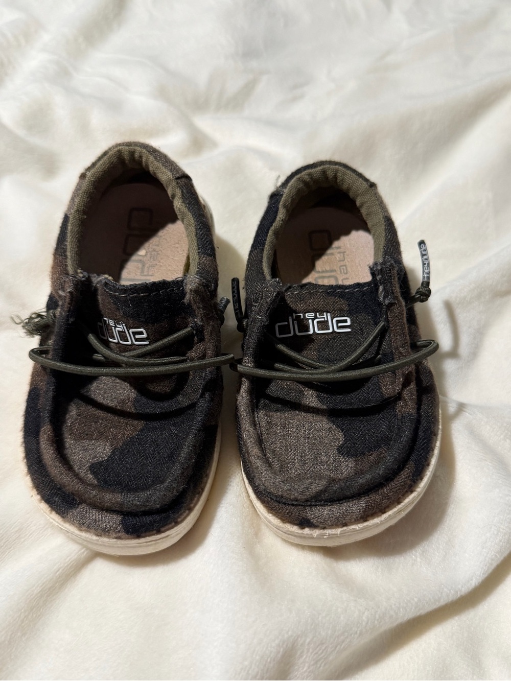 Hey Dude Kids Camouflage Slip-On Sneakers in Green, Brown and Black Size 6